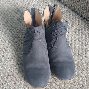 Little girl's booties